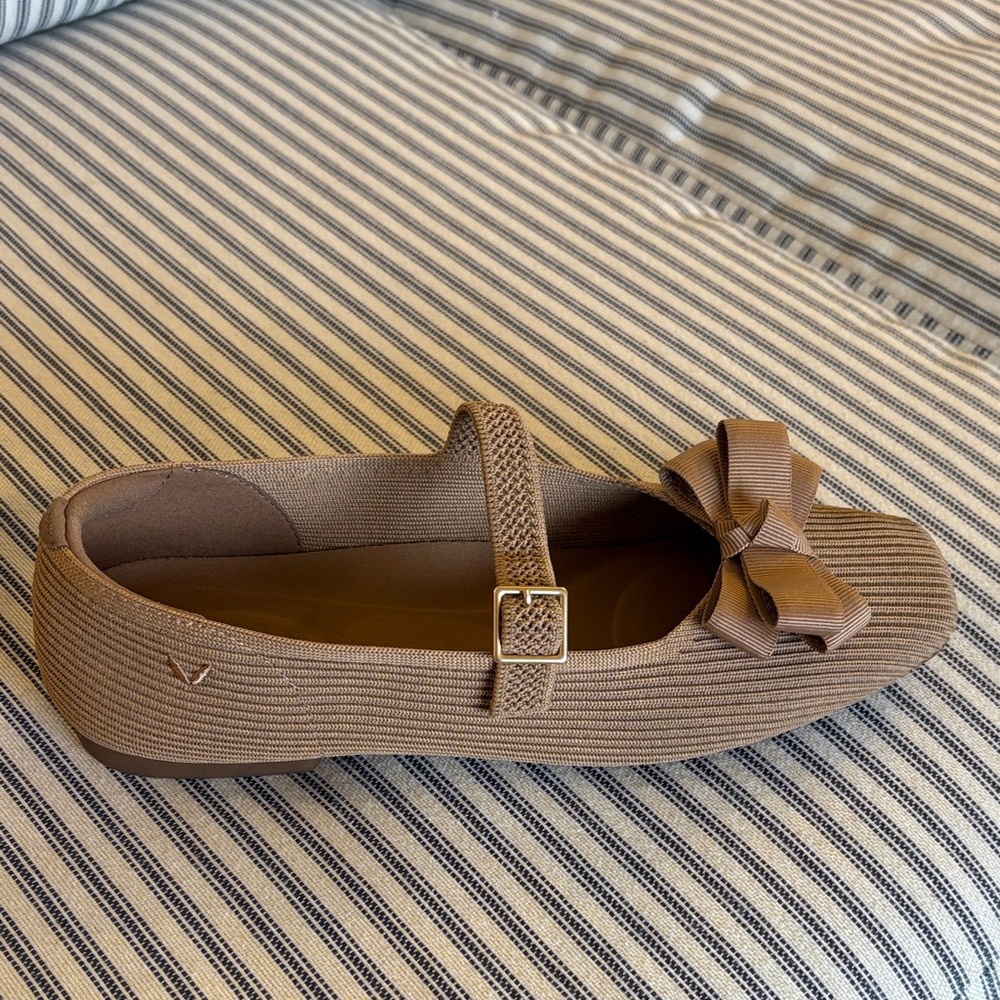 VIVAIA Women's Tan Square Toed Mary Jane Flats - Picture 12 of 14